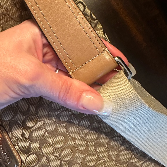 Coach shoulder bag with multiple pockets and zipper pocket. Great condition. - Picture 3 of 7